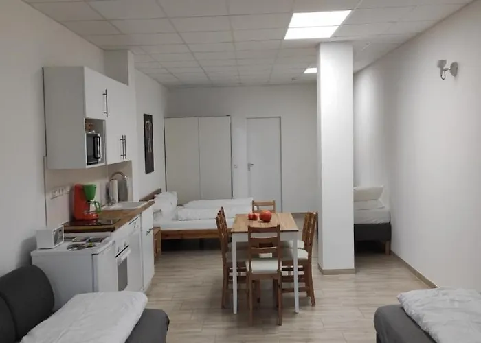 Apartmán Eleonoras In Stadt Mit Terrasse Im Erdgeschoss Inklusive Eigenen Parkplaetzen Vor Der Tuer